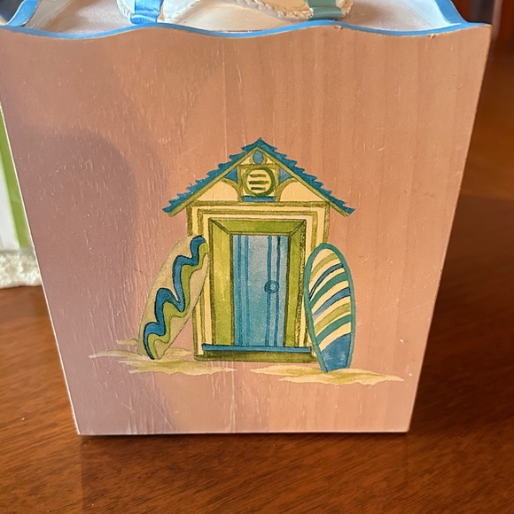 Croscill Ocean Surfer Themed Tissue Box and Soap Pump Set - Picture 3 of 12